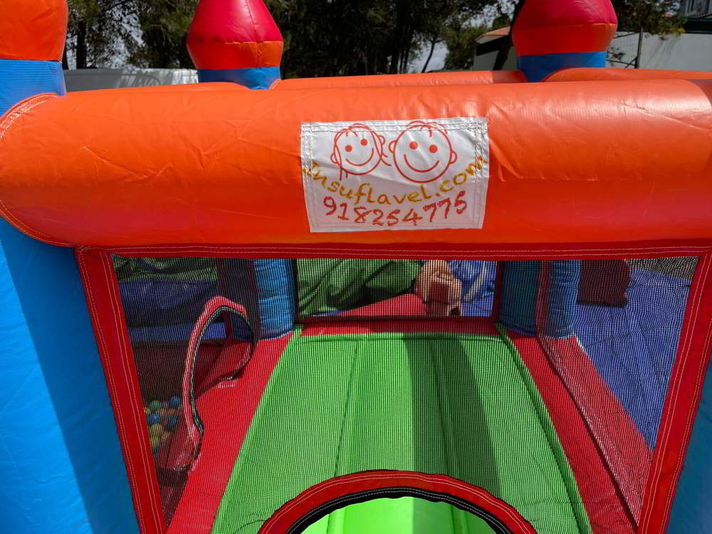 Insuflável Mini Bolas